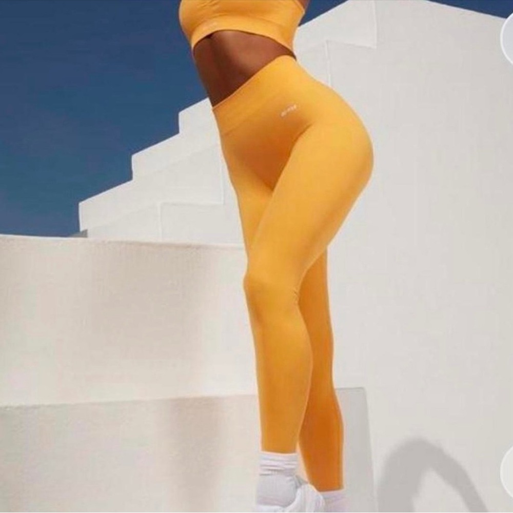 BO & TEE ORANGE WORKOUT SET